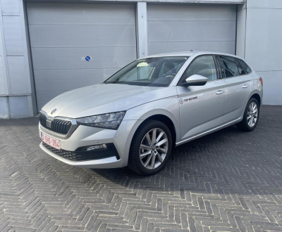 Skoda scala lichtgrijs