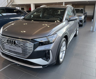 Audi Q4 e-tron grijs