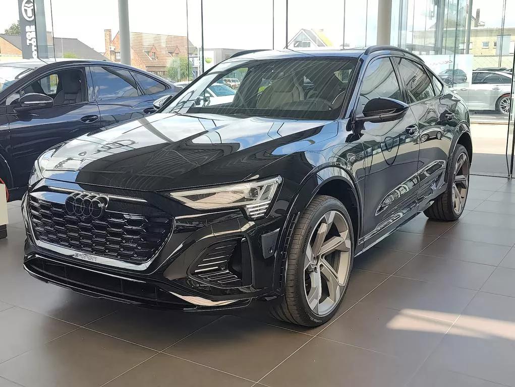 Audi SQ8 zwart